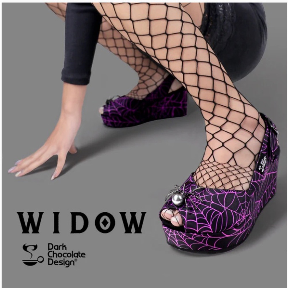 HOT CHOCOLATE DESIGN women's chocolaticas widow sandals in black